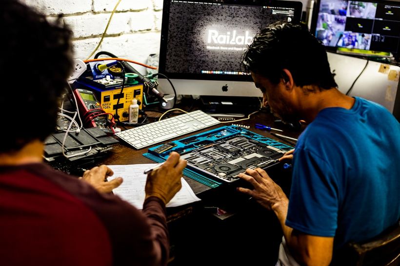Hot laptop: dust or a breakdown — how to figure it out