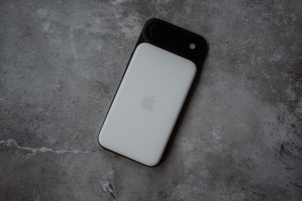 Батарея iPhone просит замены: как понять это до похода в сервис